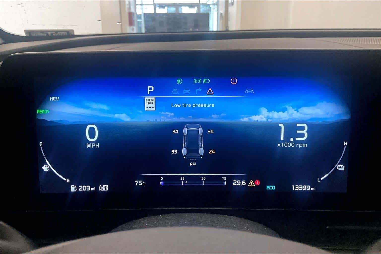 Used 2024 Dawning Red Kia X-Line Prestige image 24