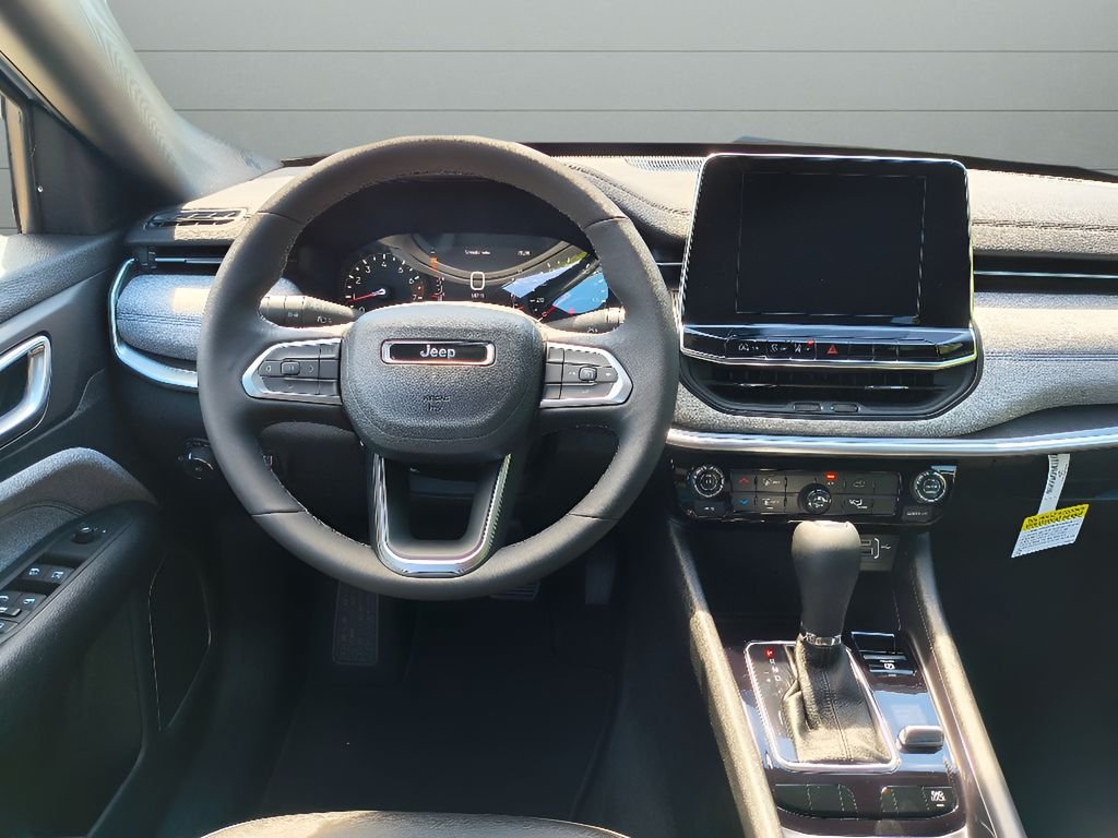 2025 Jeep Compass Latitude - Photo 19