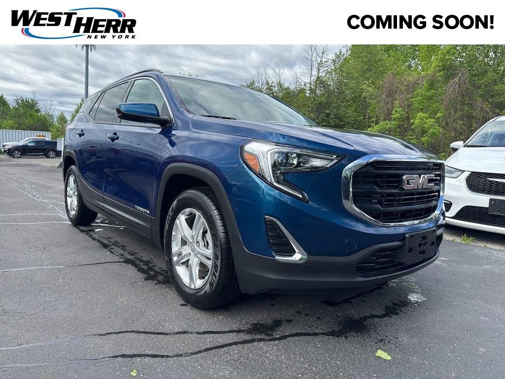 Used 2020 Emerald Metallic GMC SLE image 1