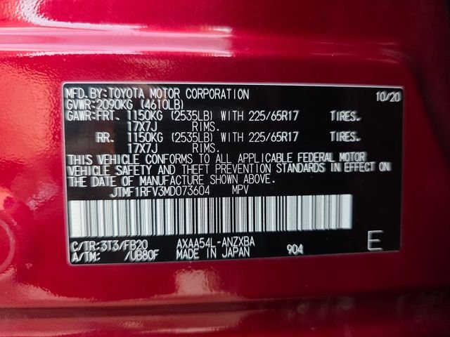 Used 2021 Pearl Toyota LE image 25