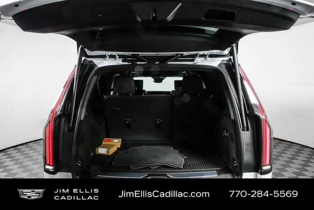 Used 2026 Vibrant White Tricoat Cadillac Platinum Sport image 30