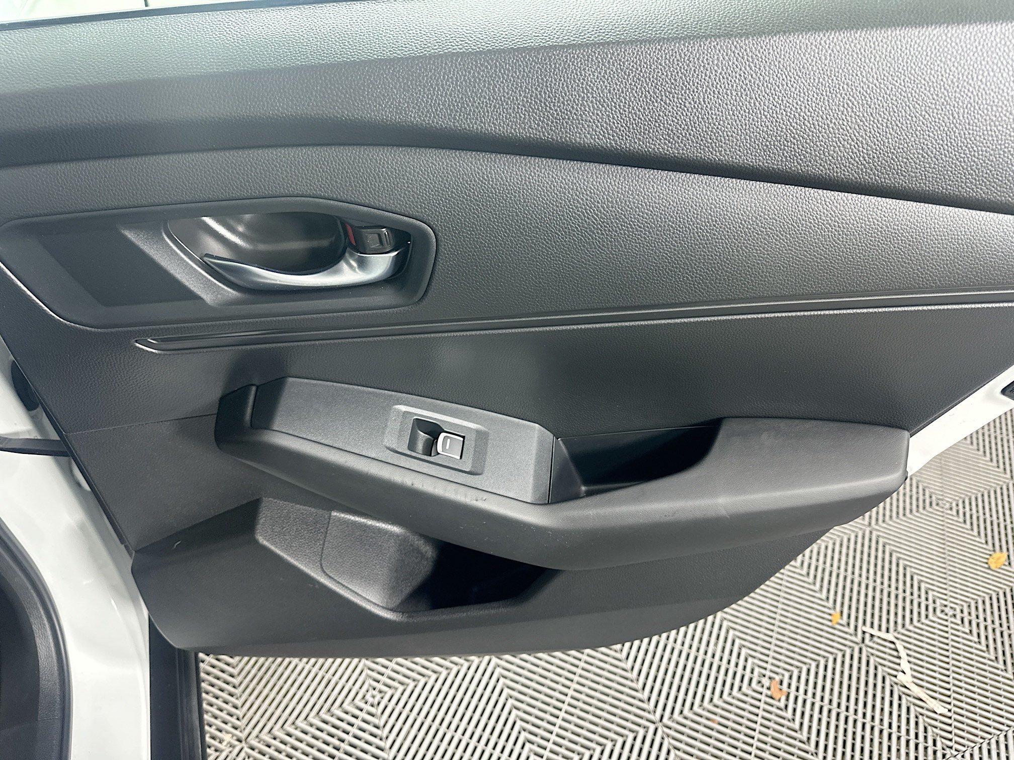 Used 2024 Platinum Honda EX image 28
