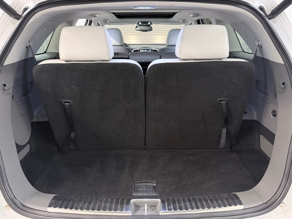 Used 2019 White Kia SX image 32