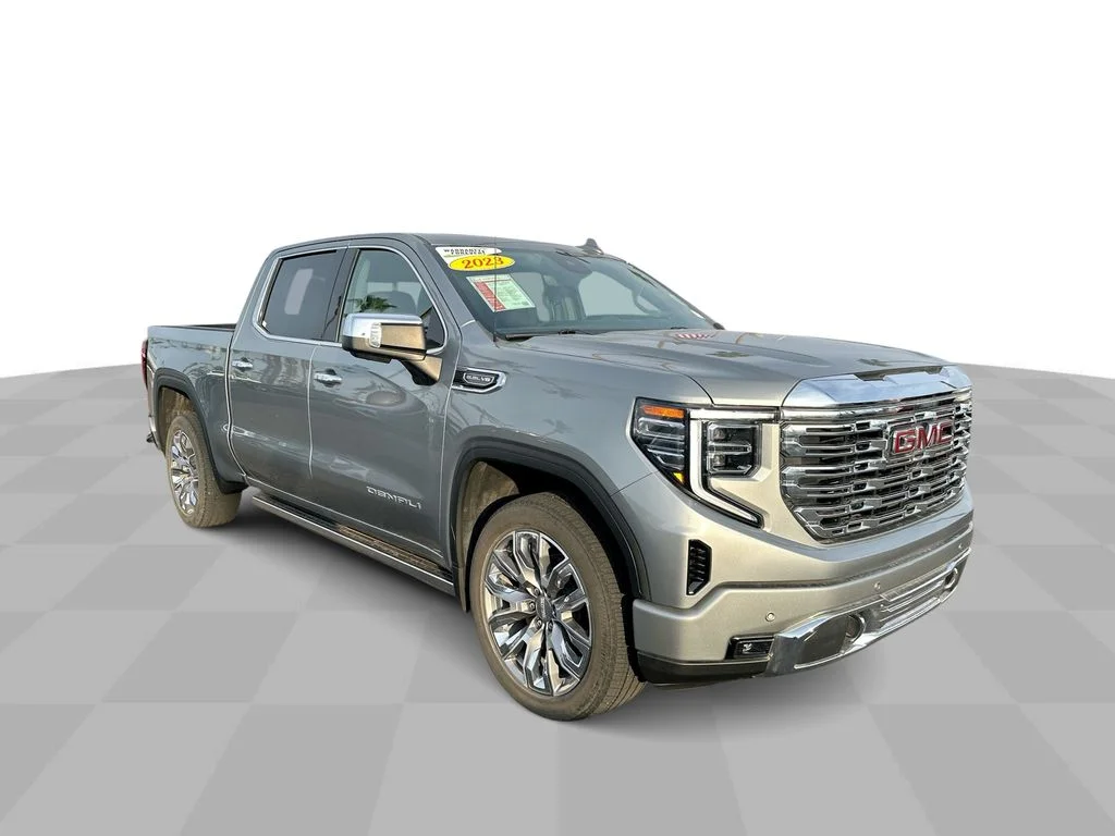 Used 2023 Silver GMC Denali image 18