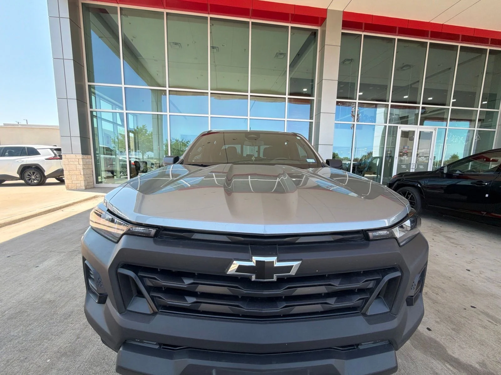 Used 2025 Gray Chevrolet Work Truck image 15