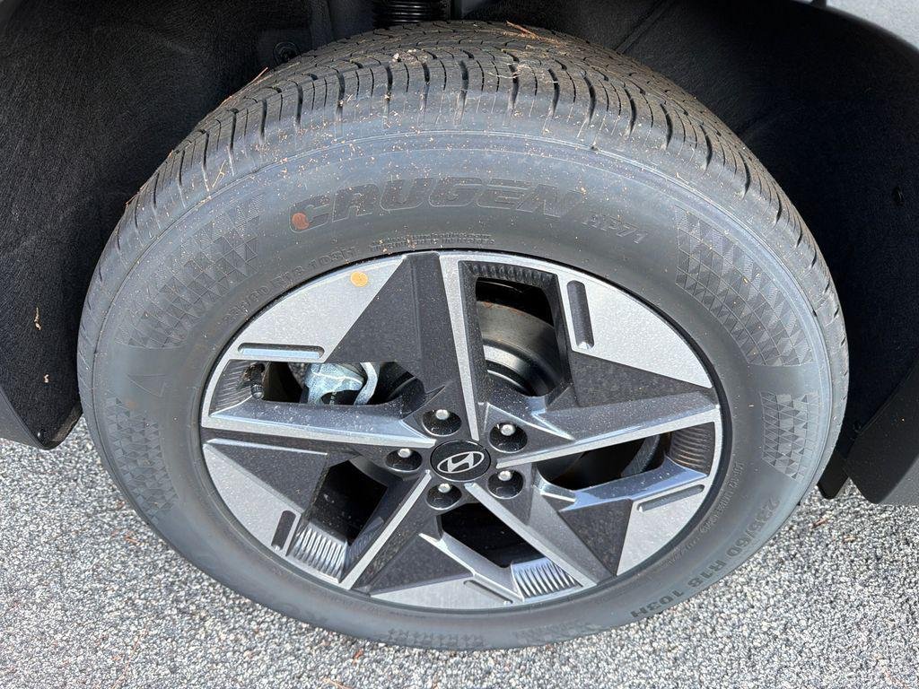New 2026 Black Hyundai SEL FWD image 17