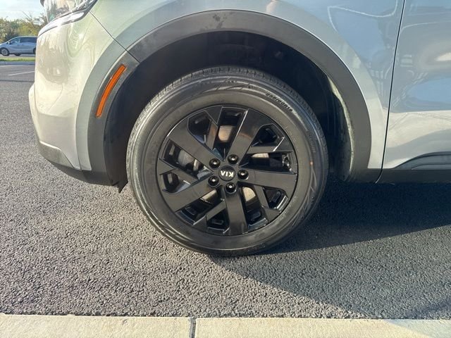 Used 2021 Everlasting Silver Kia S image 8
