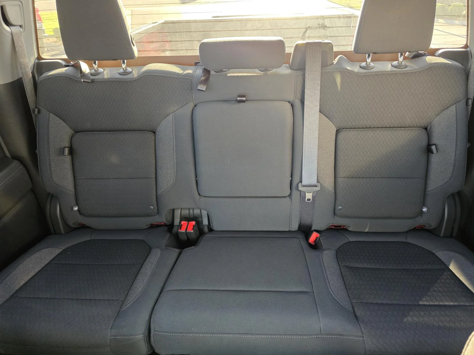 Used 2019 CAJUN RED TINTCOAT Chevrolet RST image 18