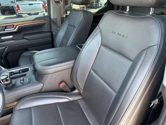 Used 2023 Onyx Black GMC Denali image 19