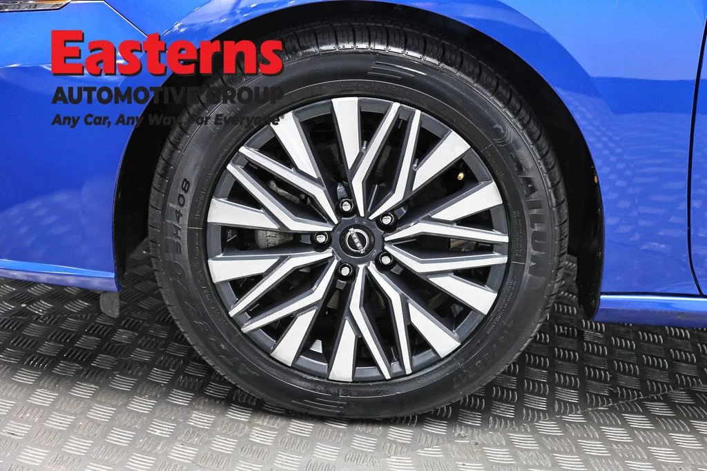 Used 2025 Blue Nissan 2.5 SV image 31