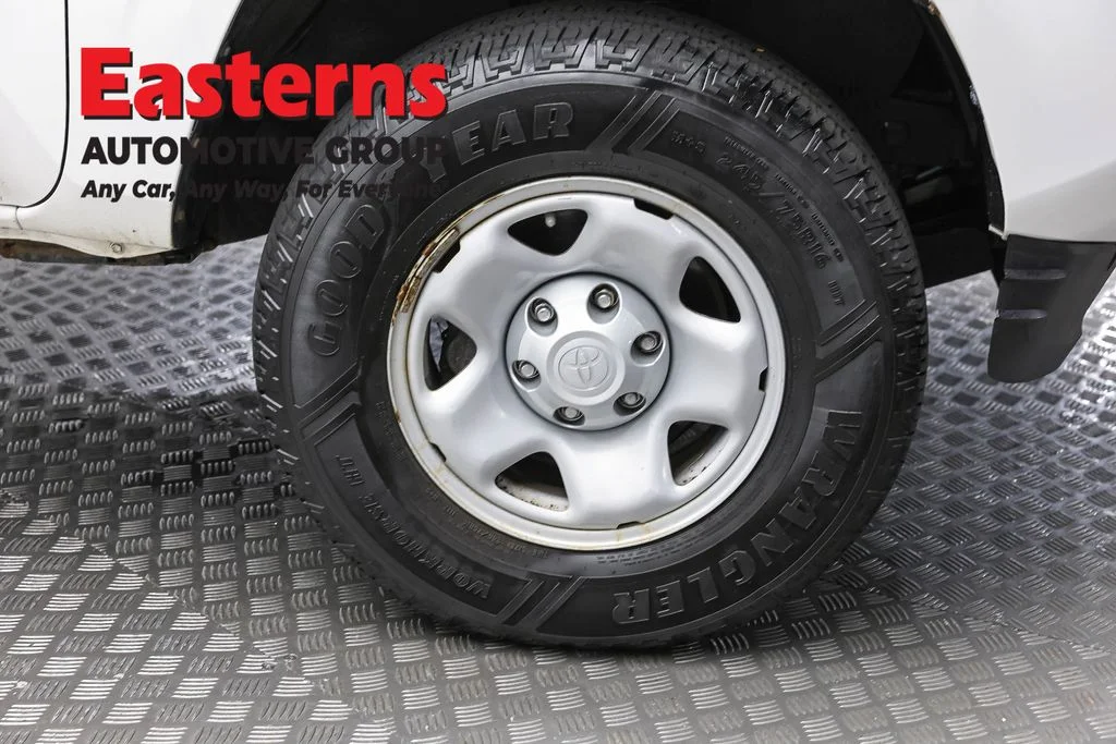 Used 2020 White Toyota SR image 28
