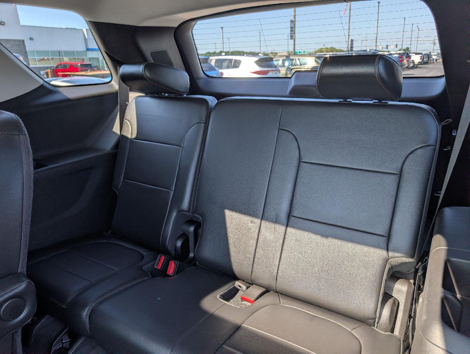 Used 2018 Silver Ice Metallic Chevrolet LT Leather image 11
