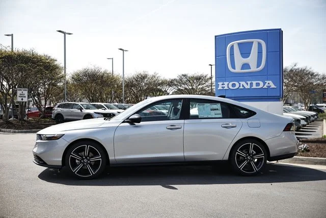 New 2026 Silver Honda SE image 6