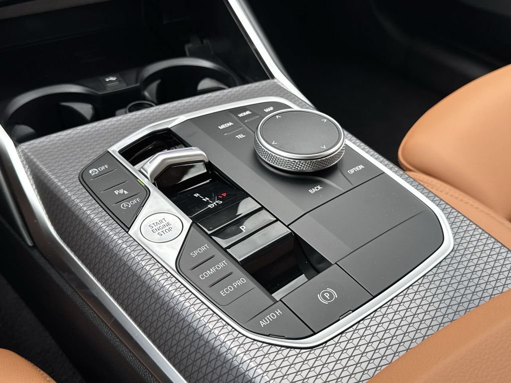 New 2026 Black Sapphire Metallic BMW 330i xDrive image 22