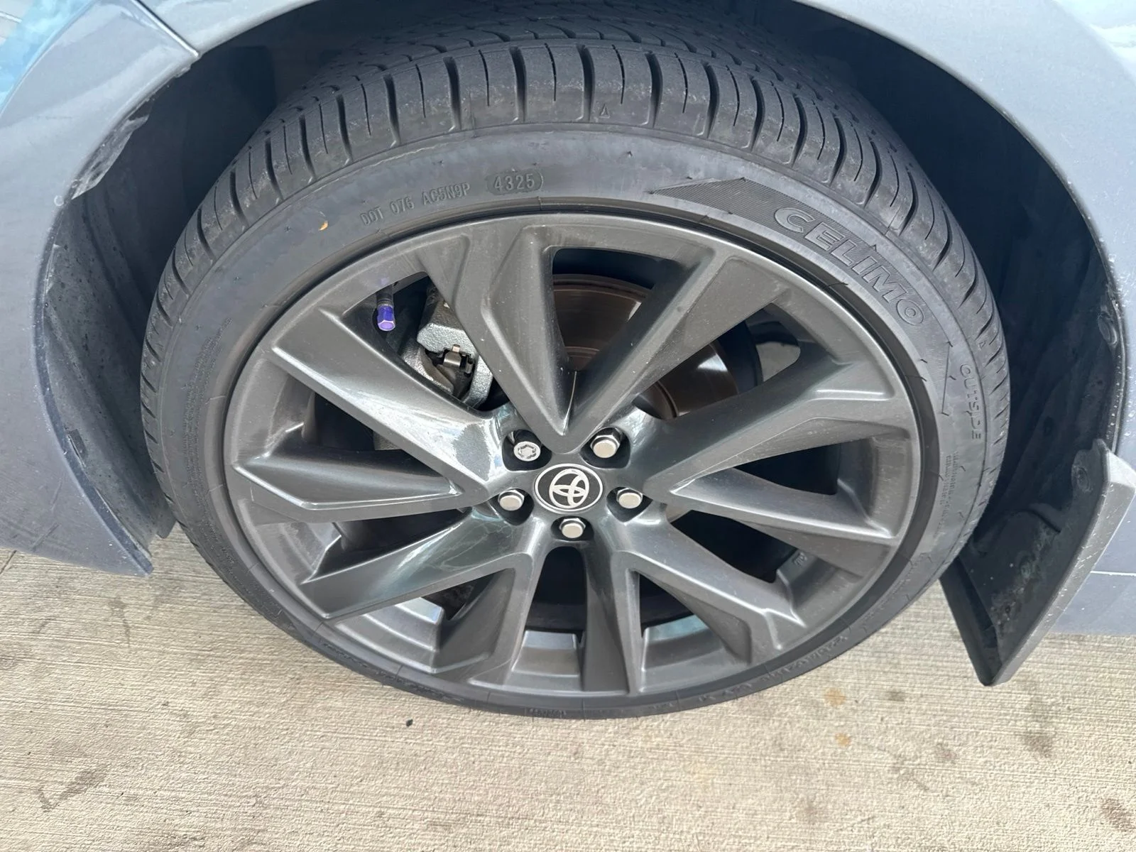 Used 2025  Toyota SE image 2
