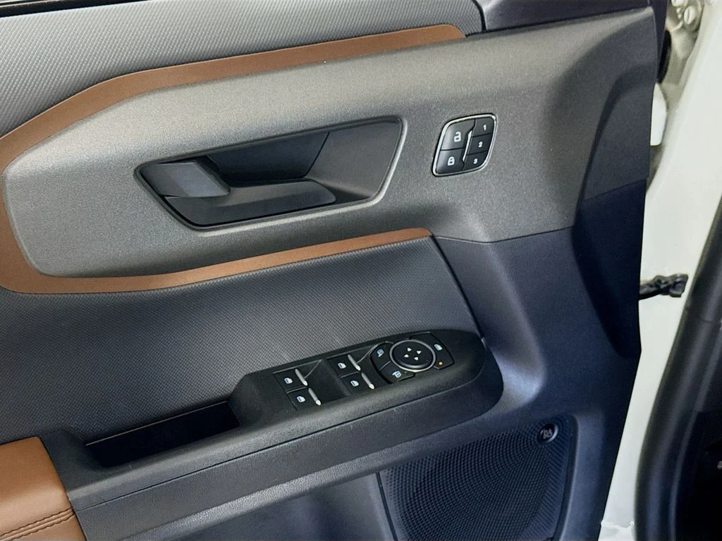 Used 2025 Desert Sand Ford Outer Banks image 21