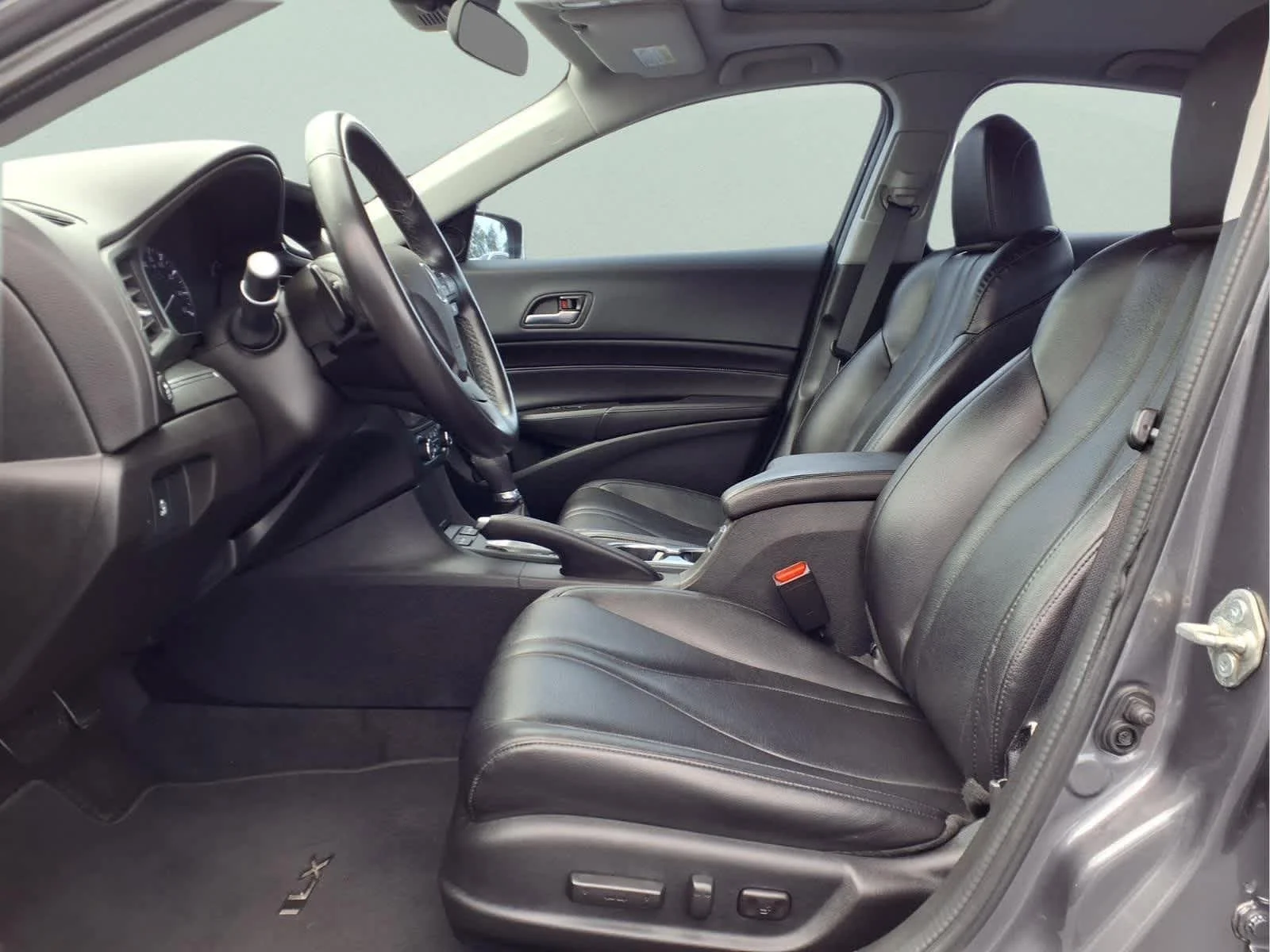 Used 2019 Modern Steel Metallic Acura  image 9
