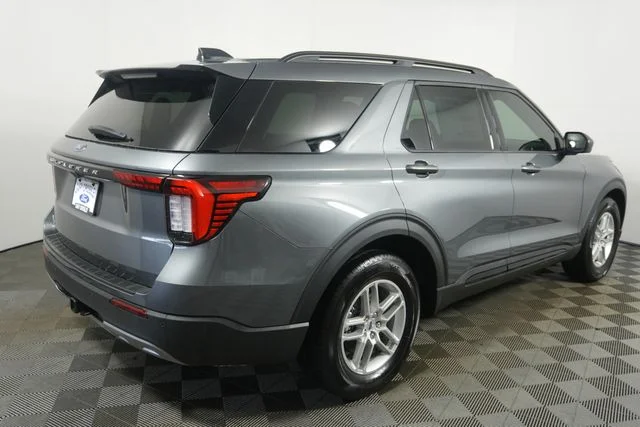 New 2026 Carbonized Gray Metallic Ford Active image 17