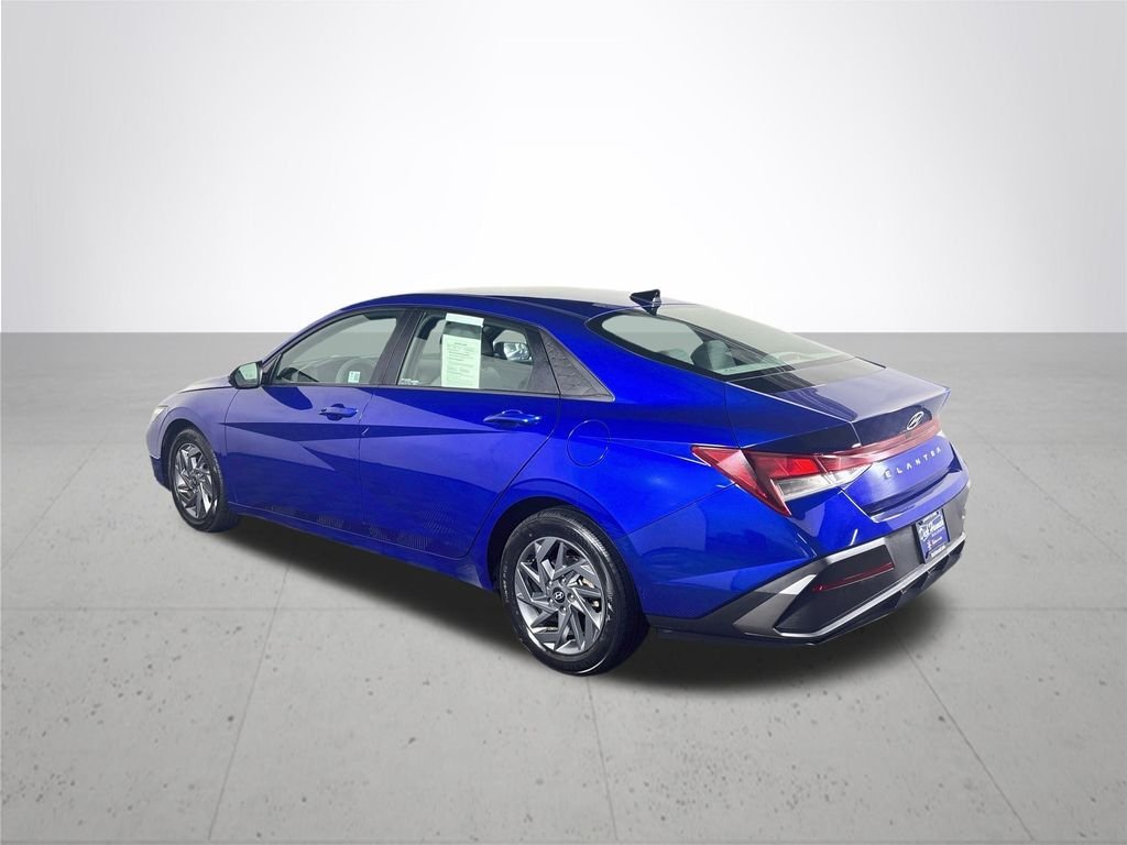 Used 2024 Intense Blue Hyundai SEL image 8