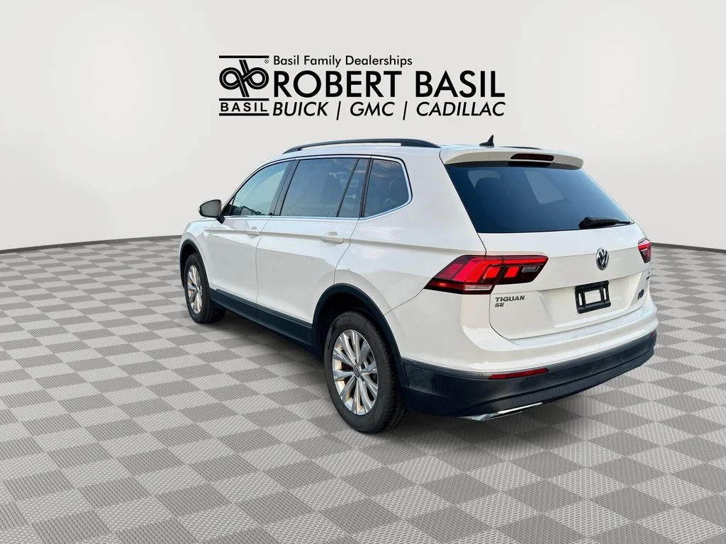 Used 2018 White Volkswagen 2.0T SE image 6