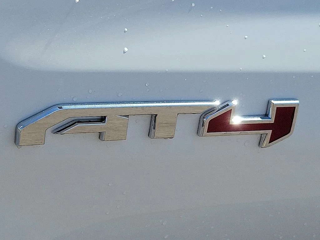 2026 GMC Sierra 1500 AT4 - Photo 9