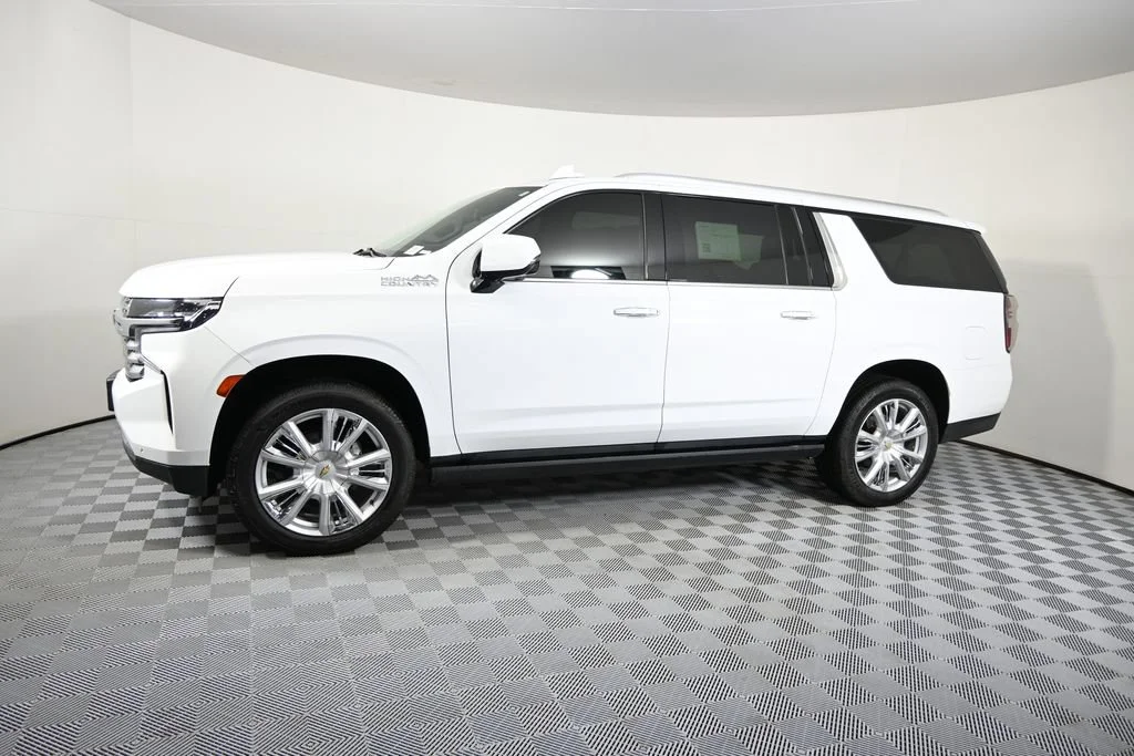 Used 2021 Chevrolet Suburban High Country with VIN 1GNSKGKLXMR368651 for sale in Minneapolis, Minnesota