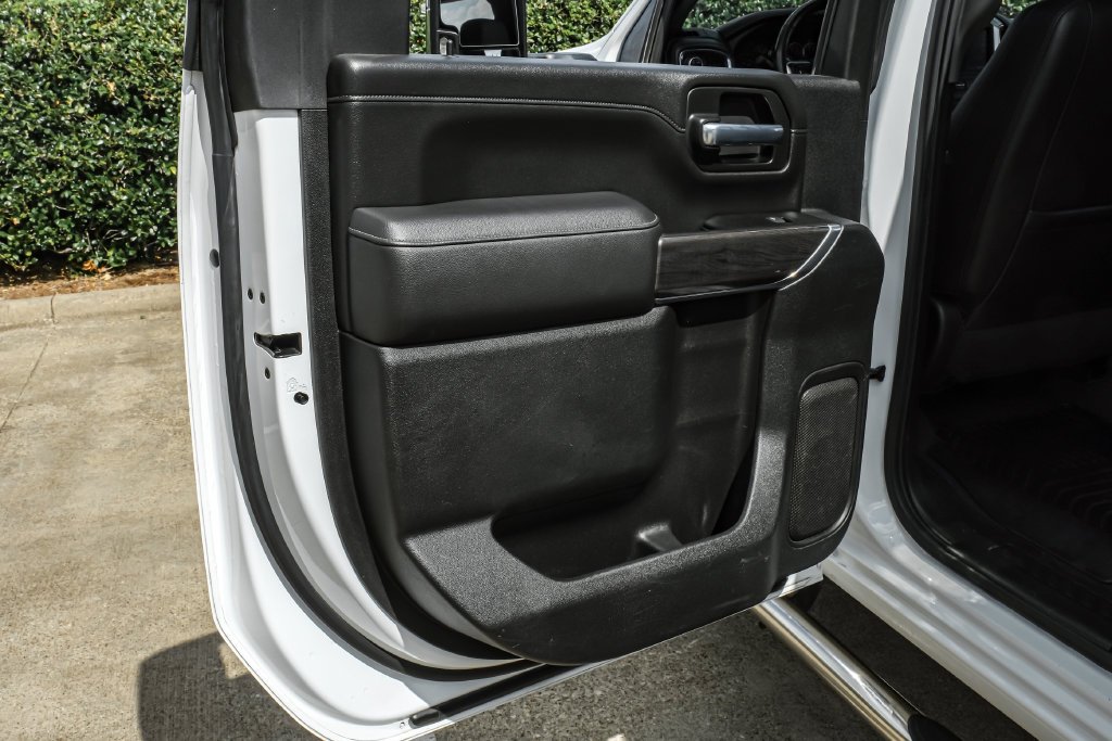 Used 2020 White Chevrolet LTZ image 51