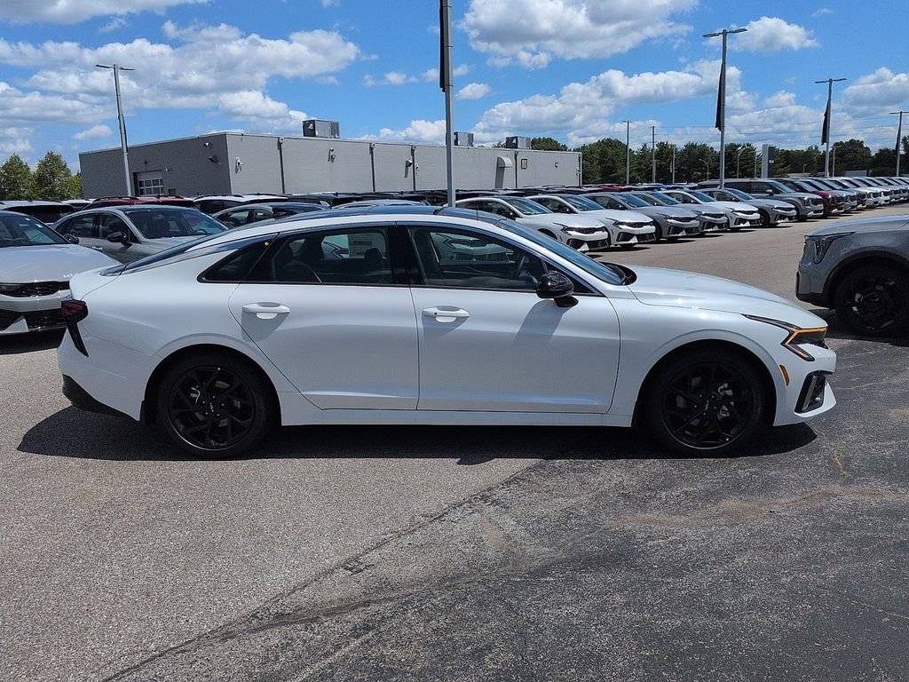 New 2026 Snow White Pearl Kia GT-Line AWD image 2
