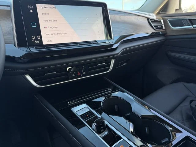 New 2026 White Volkswagen 2.0T SE w/Technology image 12