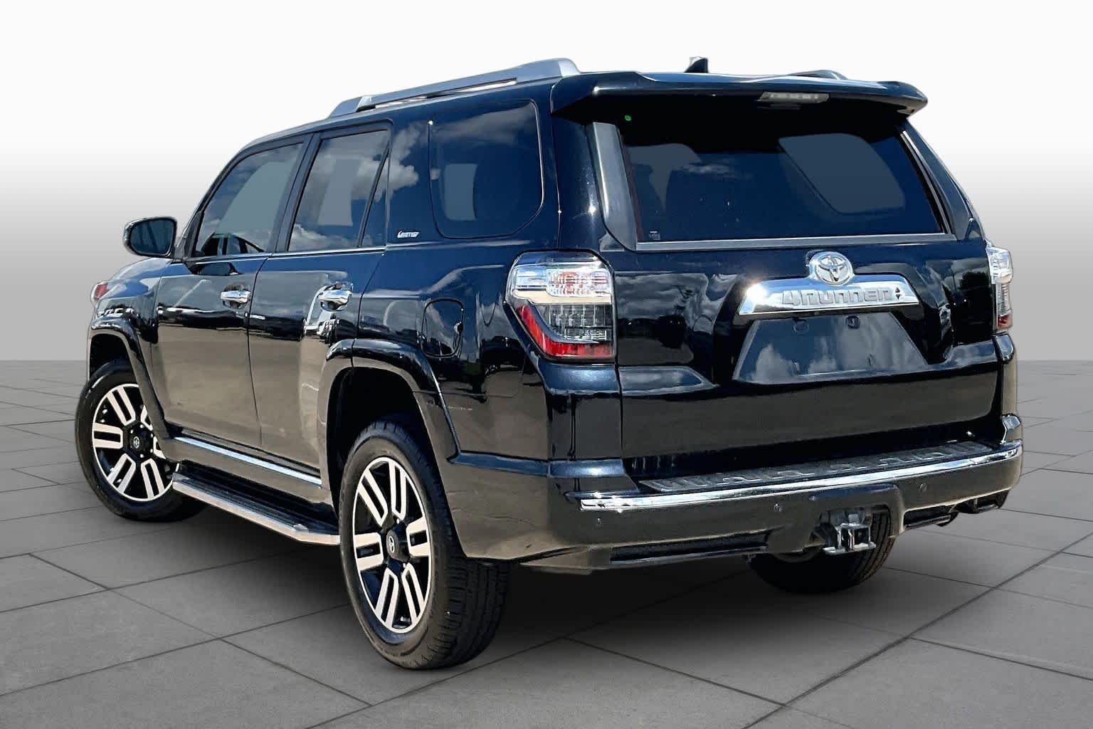Used 2018 Midnight Black Metallic Toyota Limited image 12