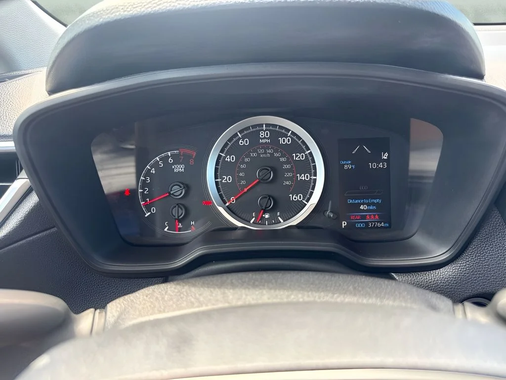 Used 2022 Red Toyota LE image 19