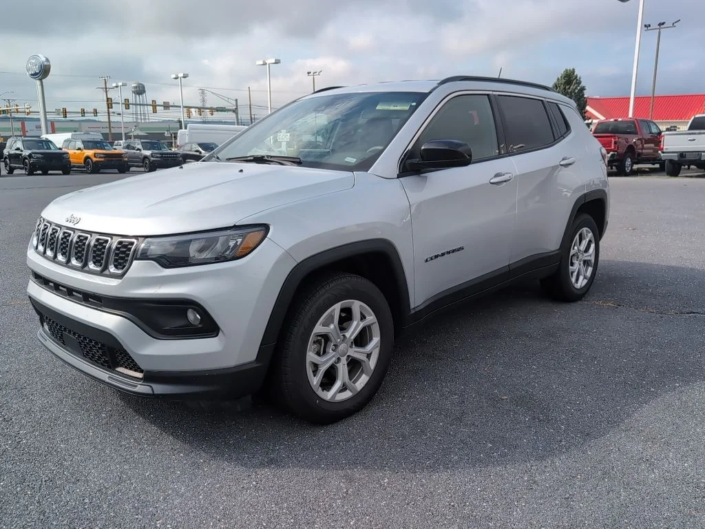 Certified Used 2024 Silver Jeep Latitude image 1