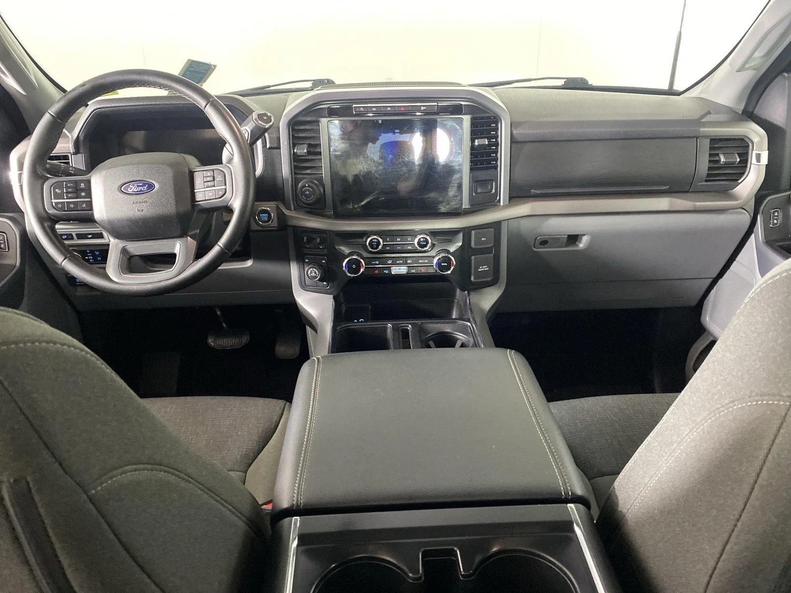 Used 2024 Darkened Bronze Ford XLT image 36