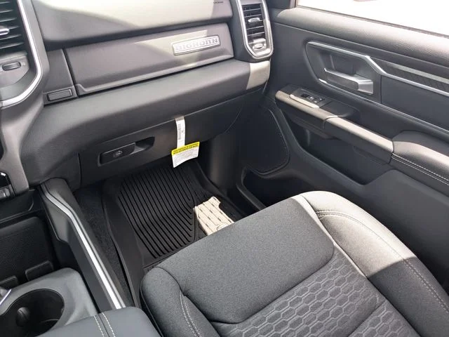 New 2026 Granite Crystal Metallic Clear-Coat Exterior Paint RAM Big Horn/Lone Star image 14