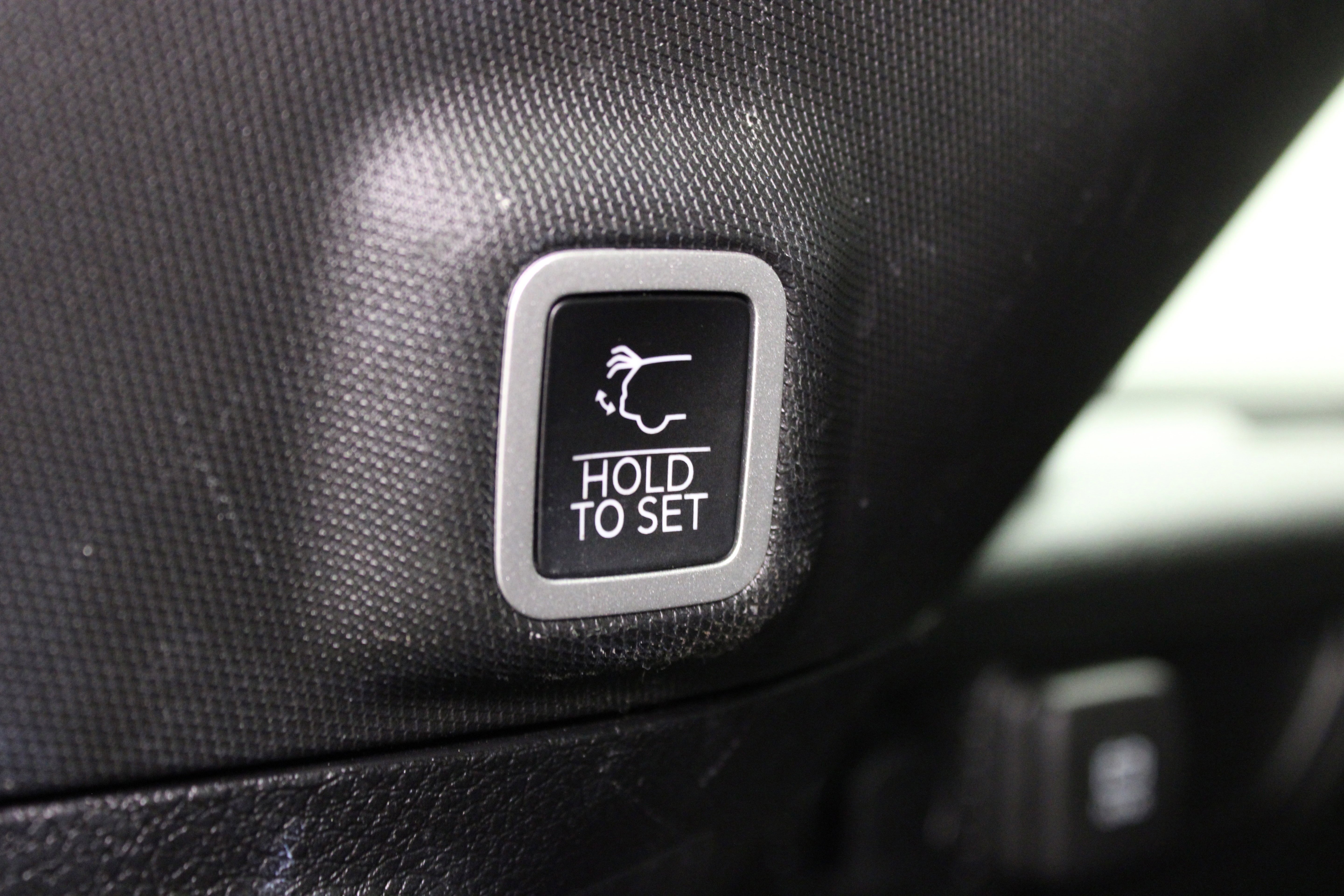 Used 2023 Silver Zynith Jeep Altitude X image 13
