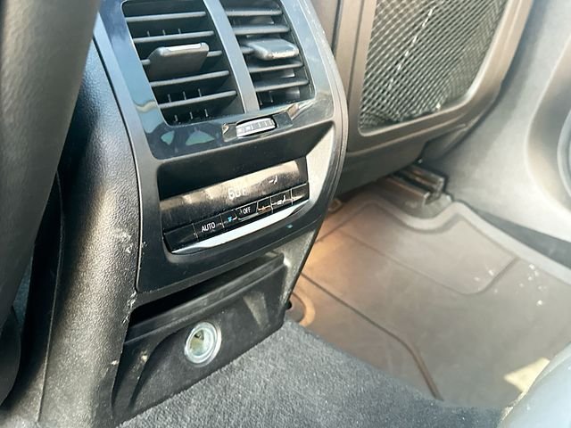 Used 2018 Blue BMW xDrive30i image 26