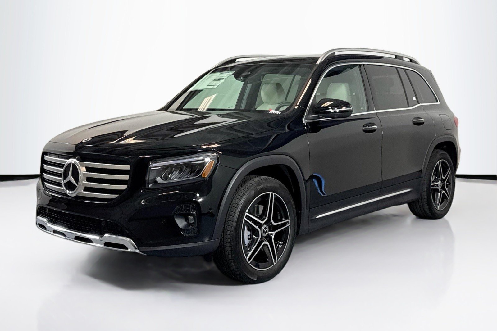 2026 Mercedes-Benz GLB GLB 250 4MATIC's photo