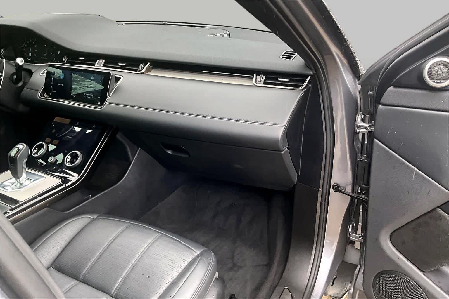 Used 2021 Eiger Grey Metallic Land Rover R-Dynamic HSE image 18