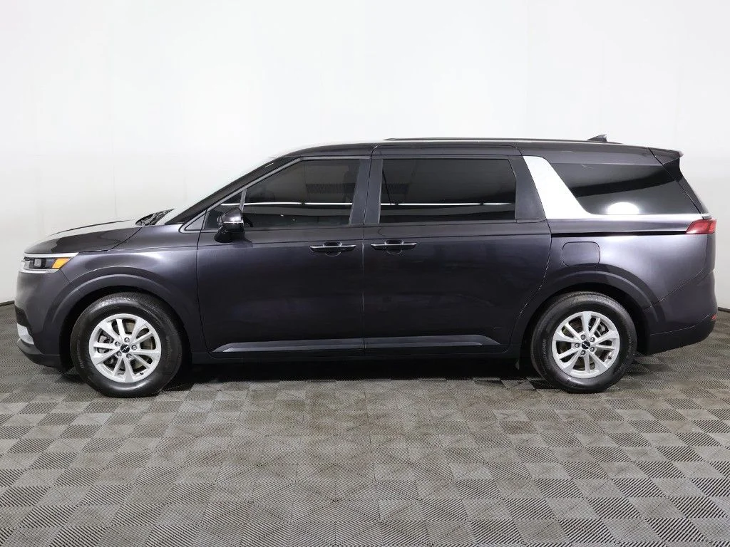 Used 2024 Gray Kia LX Seat Package image 17