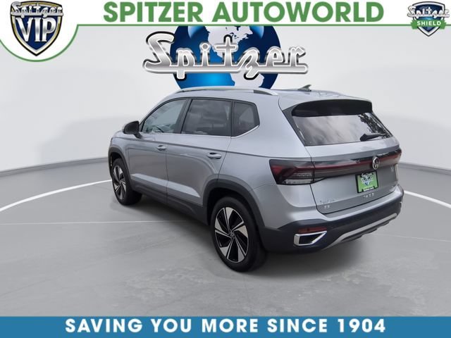Used 2025  Volkswagen SE image 7