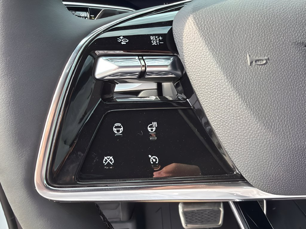 2027 Cadillac LYRIQ Luxury - Photo 14