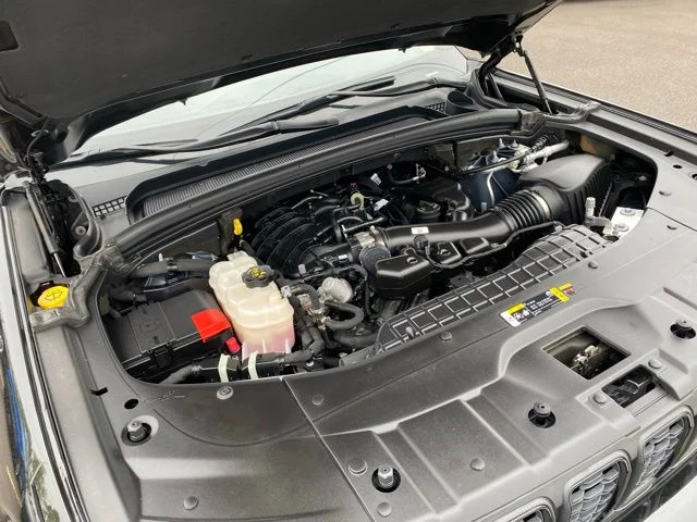 Used 2025 Black Jeep Altitude X image 26