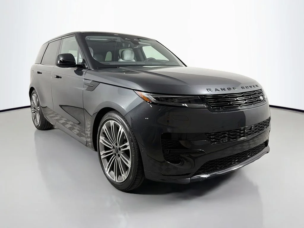 New 2026 Carpathian Grey Land Rover Dynamic SE image 3