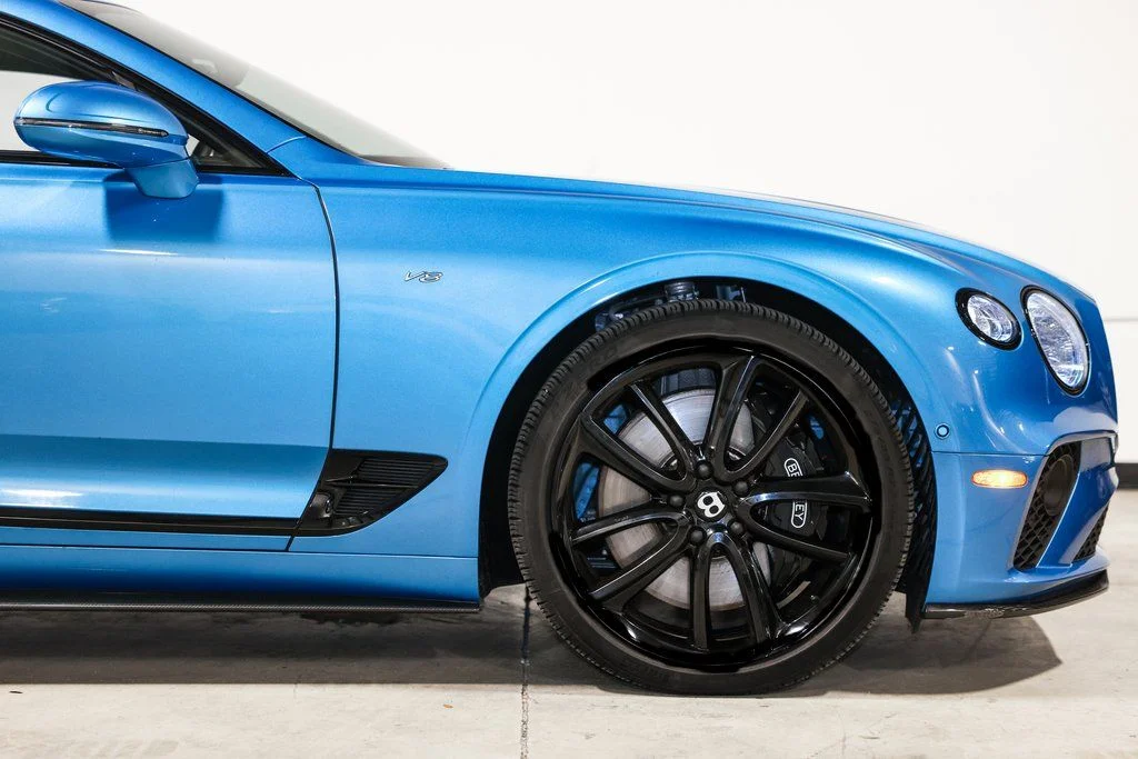 Used 2020 Blue Bentley V8 image 3
