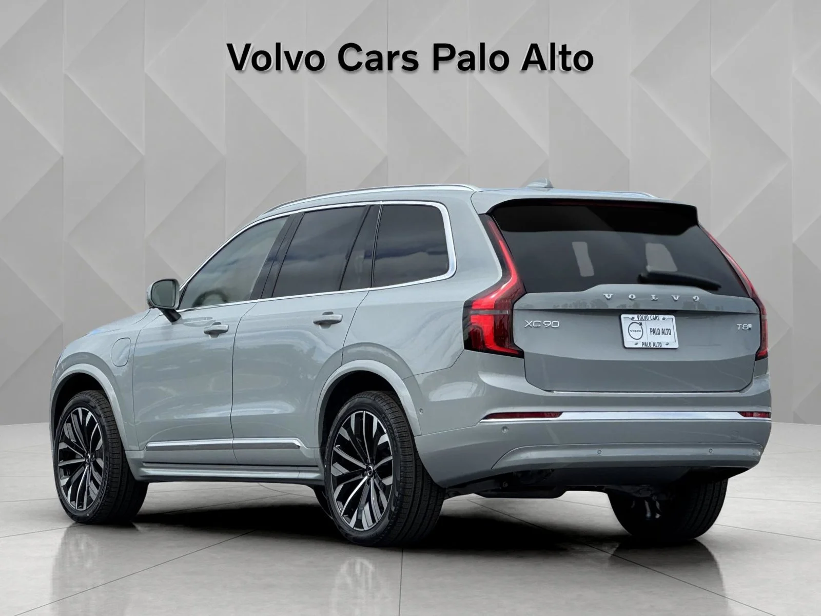 New 2026 Gray Volvo T8 Plus image 6