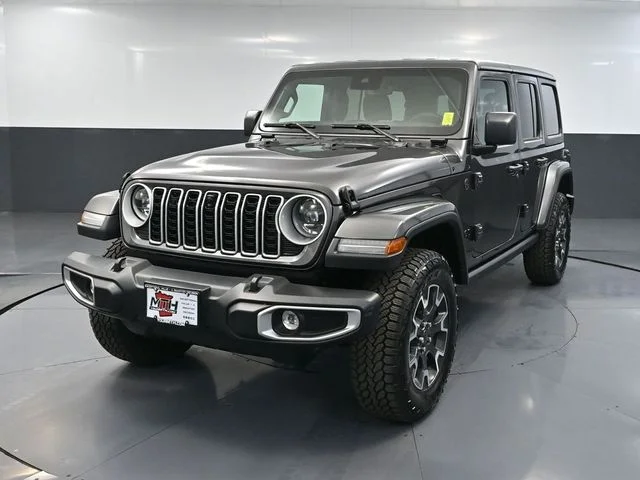 Certified Used 2025 Gray Jeep Sahara image 13
