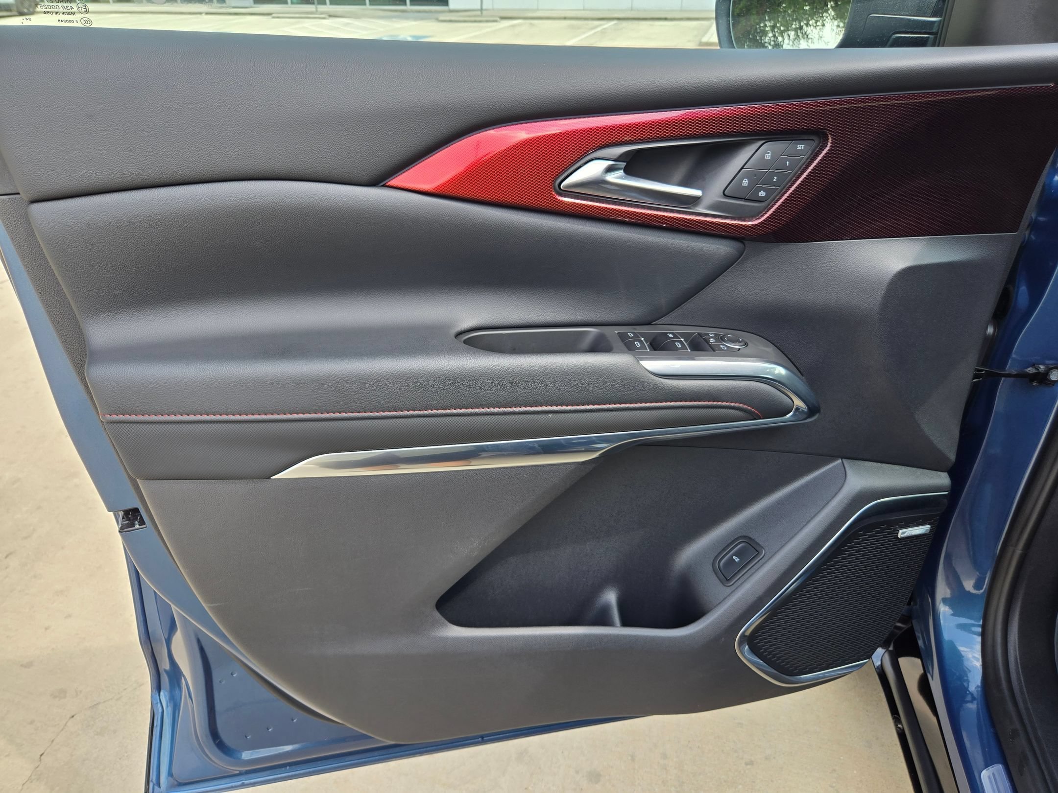 Used 2025 Lakeshore Blue Metallic Chevrolet AWD RS image 18