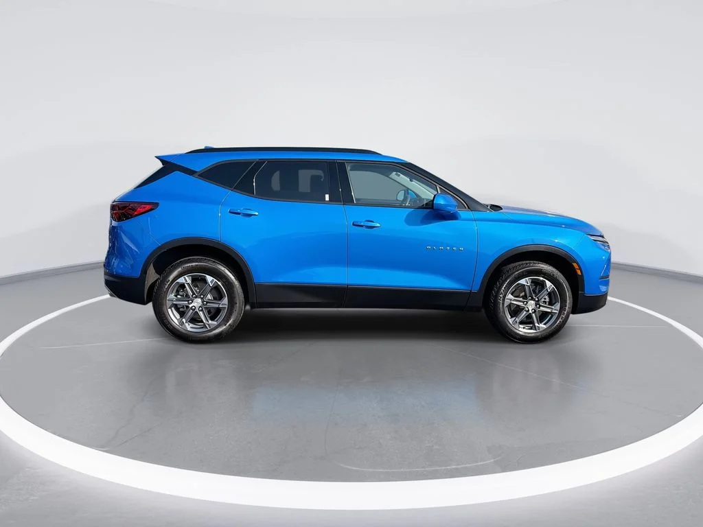 Used 2024 Blue Chevrolet LT image 9