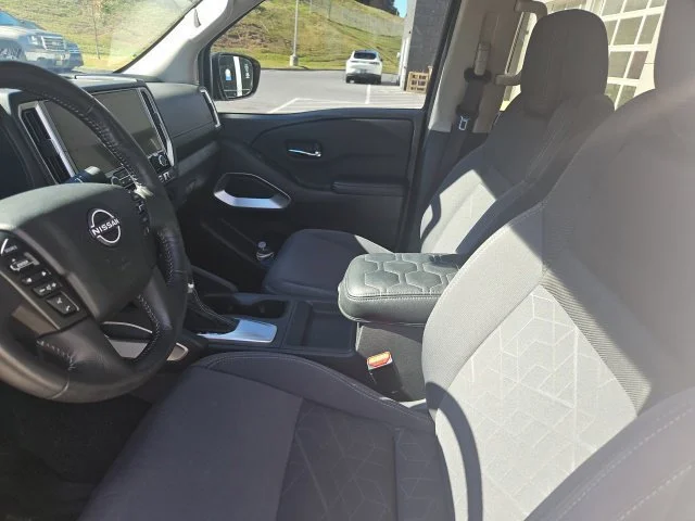 Used 2025 White Nissan SV image 6