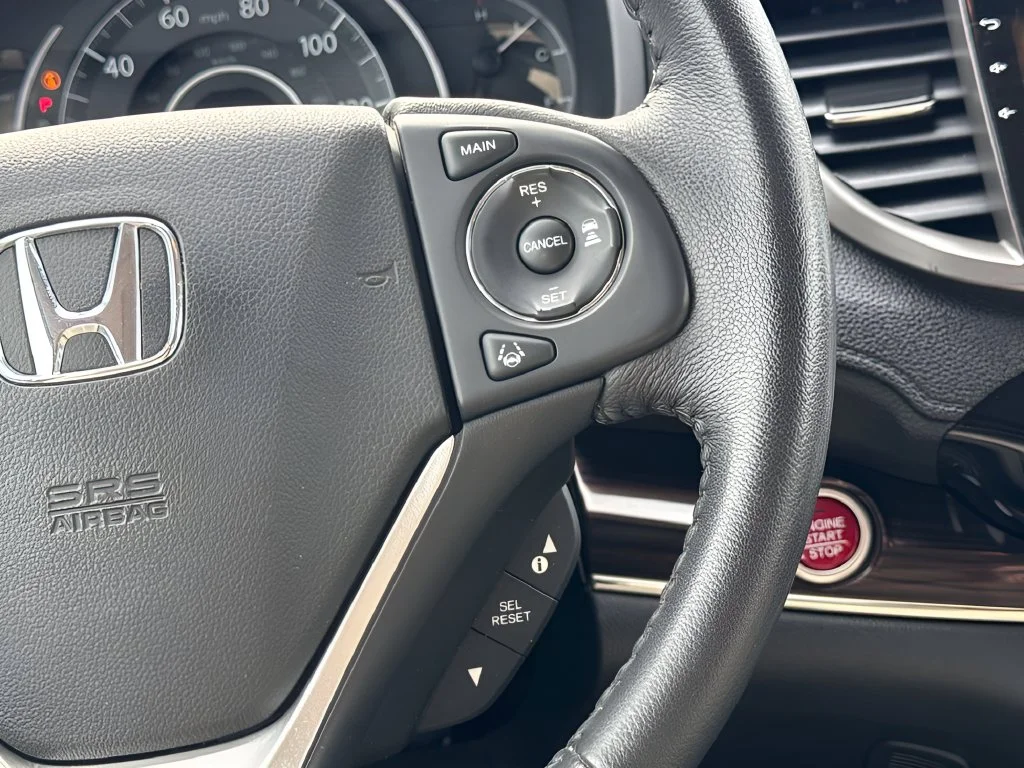 Used 2016  Honda Touring image 17